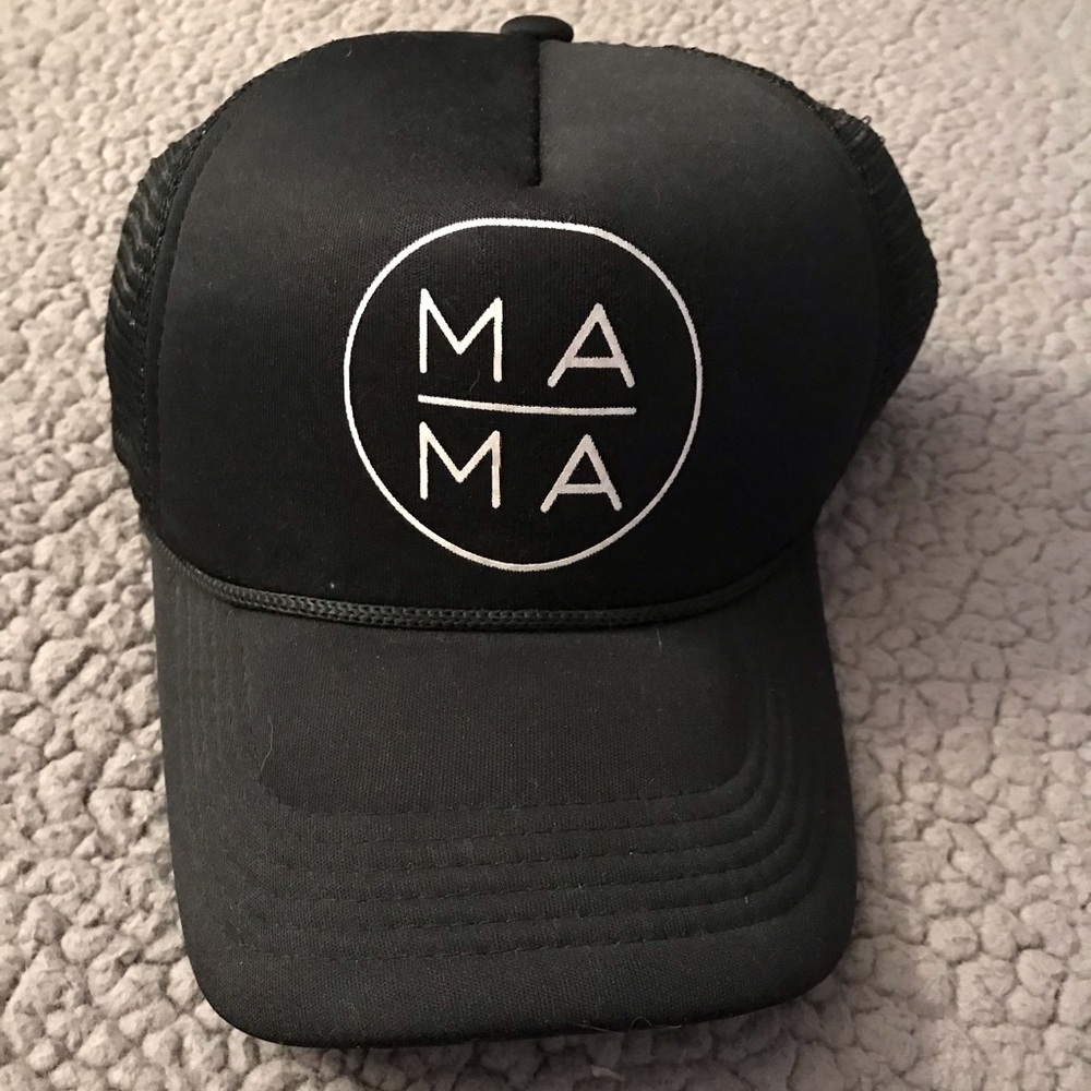 Black snap back hat NEVER WORN